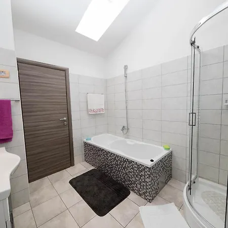 Family Friendly House With A Swimming Pool Tribalj, Crikvenica - 17992 بيت للعطل Tribalj (Primorsko-Goranska)